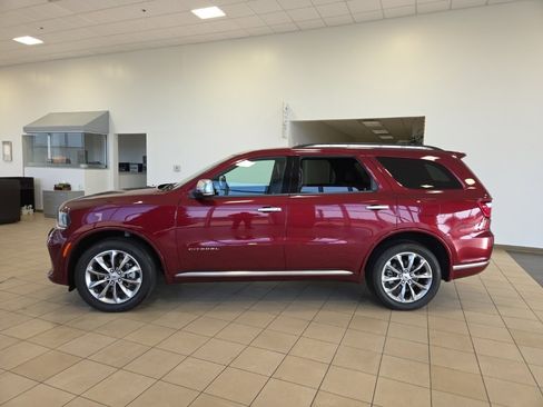 Used 2023 Dodge Durango Citadel image 2