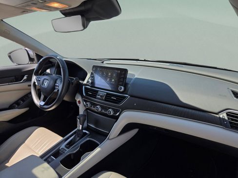Used 2018 Honda Accord Touring image 28