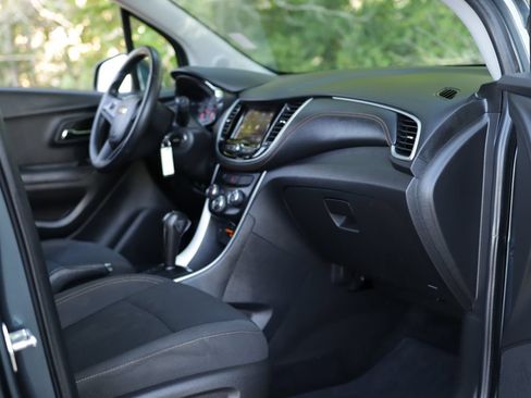 Used 2021 Chevrolet Trax LS w/ Tint and Cruise Package FWD image 26