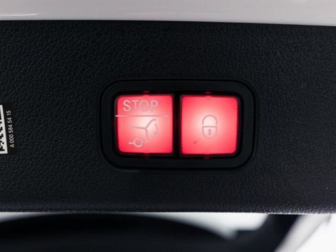 Certified 2026 Mercedes-Benz GLC 300 4MATIC image 33