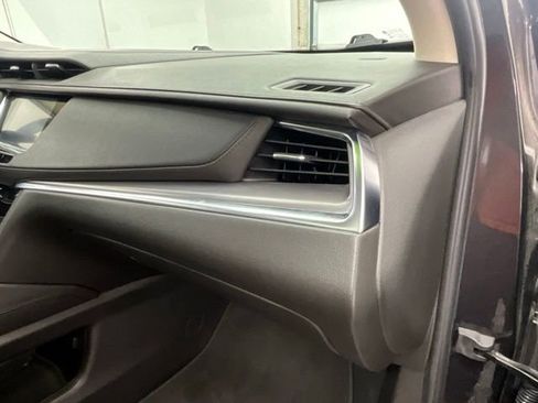 Used 2019 Cadillac XT5 Luxury AWD/4WD image 12