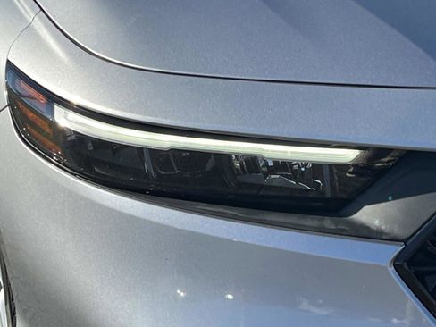 Used 2023 Honda Accord LX image 9