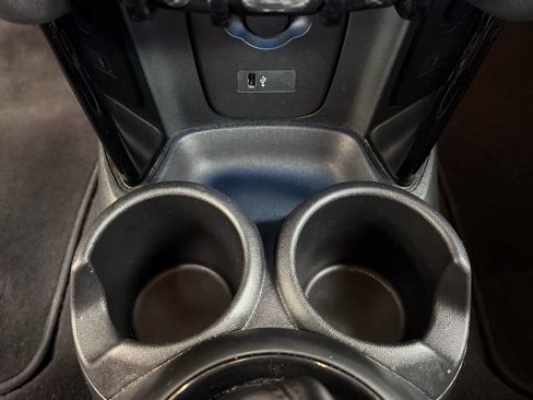 Used 2022 MINI Cooper 2-Door Hardtop w/ Premium Package image 48