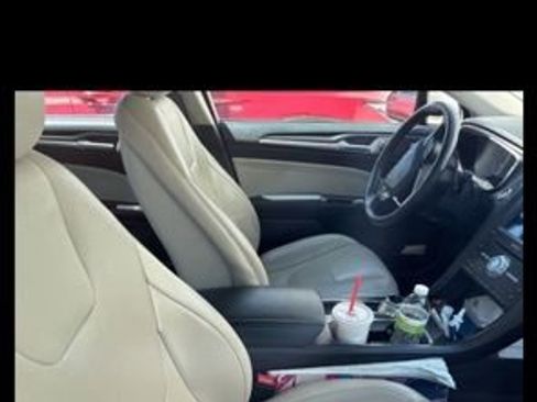 Used 2017 Ford Fusion Titanium FWD image 7