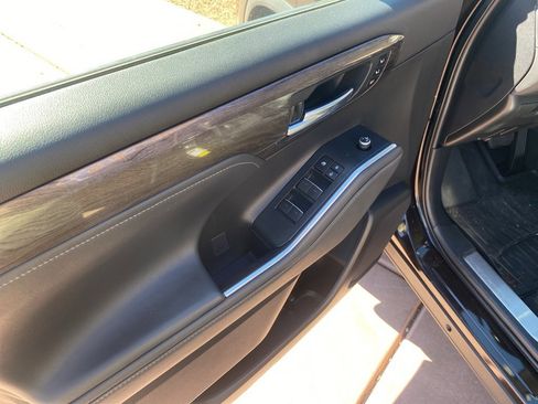 Used 2022 Toyota Highlander Platinum image 22