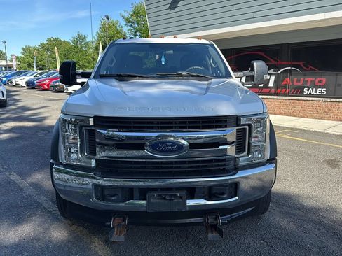 Used 2019 Ford F550 4x4 Crew Cab Super Duty w/ XLT Value Package image 2