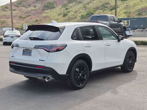 New 2026 Honda HR-V Sport image 9
