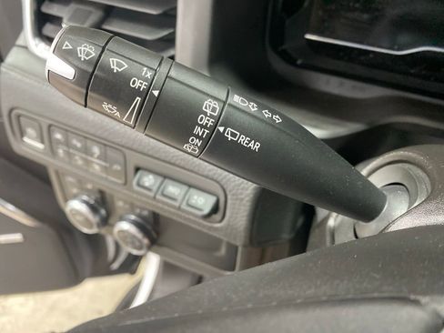 Used 2022 GMC Yukon XL Denali AWD/4WD image 46