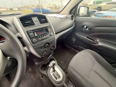 Used 2017 Nissan Versa SV image 14