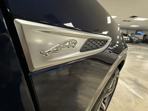 Used 2022 Jaguar E-PACE SE image 8