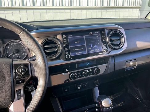 Used 2022 Toyota Tacoma SR5 image 7