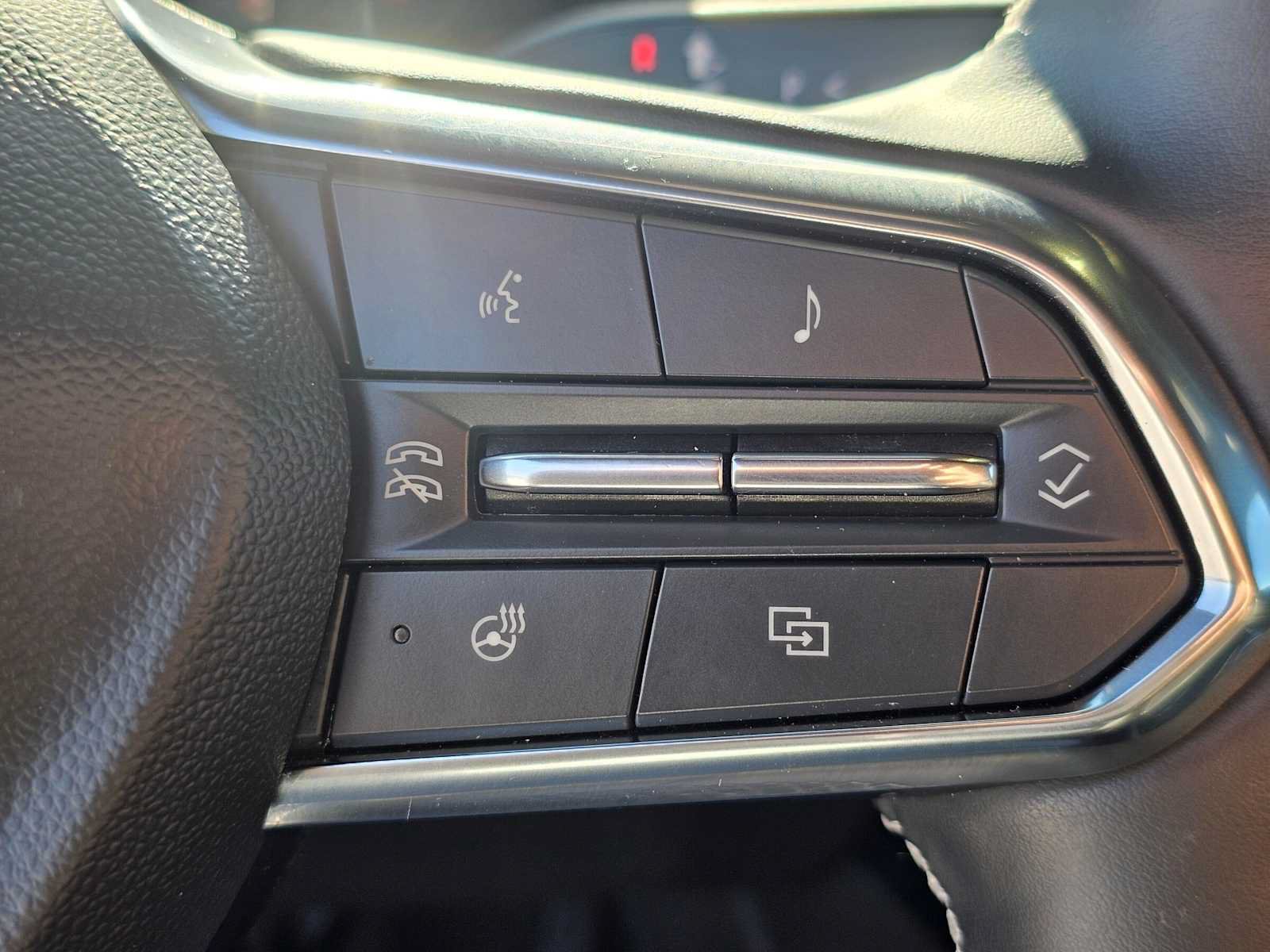 Used 2024 Chevrolet Blazer EV LT AWD/4WD image 29