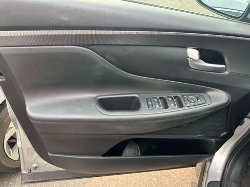 Used 2020 Hyundai Santa Fe SE AWD/4WD image 16