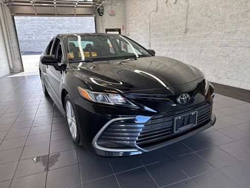 Used 2023 Toyota Camry LE FWD image 2