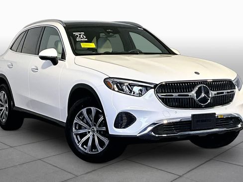 Used 2026 Mercedes-Benz GLC 300 4MATIC image 3