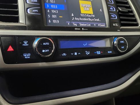 Used 2014 Toyota Highlander XLE image 34