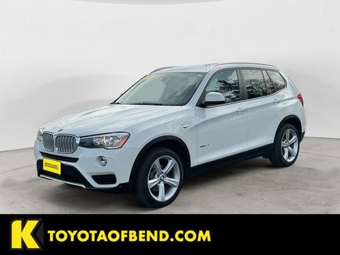 Used 2017 BMW X3 xDrive28i image 1