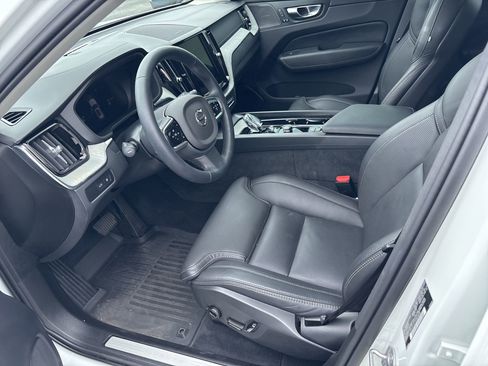 Used 2025 Volvo XC60 T8 Ultra w/ Protection Package Premier image 10