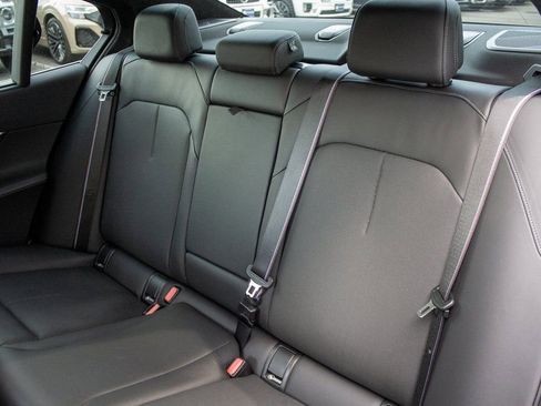 Used 2025 BMW M5 w/ Carbon Package image 22