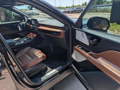 Certified 2023 Lincoln Aviator Reserve w/ Equipment Group 201A AWD/4WD image 13
