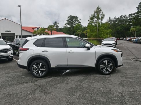 Used 2024 Nissan Rogue SL w/ SL Premium Package AWD/4WD image 5