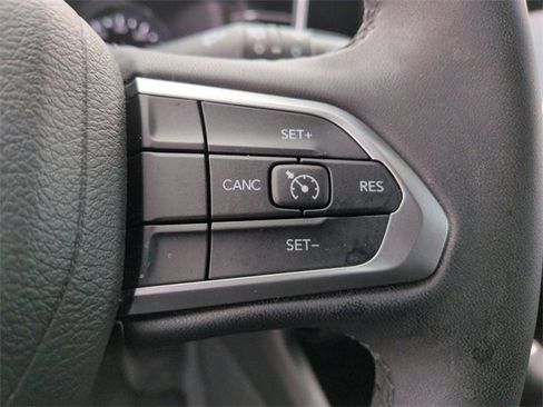 Certified 2025 Jeep Compass Latitude image 20