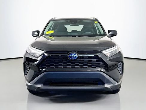 Used 2024 Toyota RAV4 LE AWD/4WD image 9