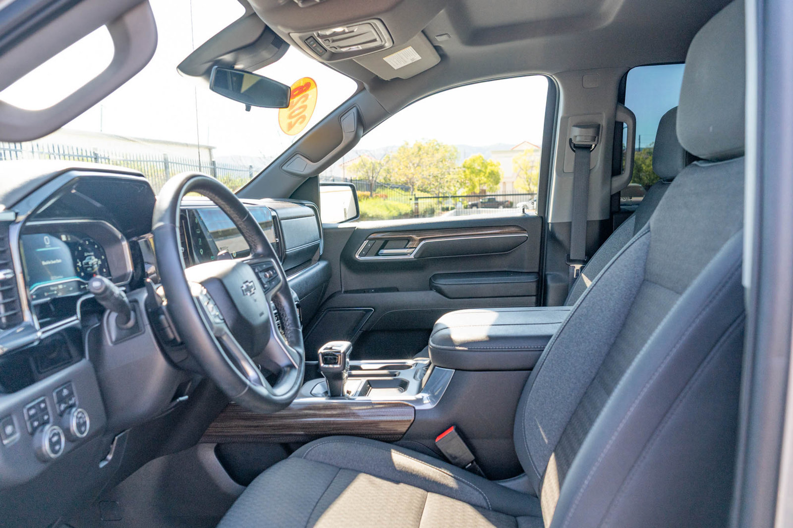 Used 2023 Chevrolet Silverado 1500 LT Trail Boss AWD/4WD image 15