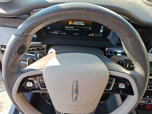 Used 2022 Lincoln Corsair Reserve w/ Equipment Group 201A image 21