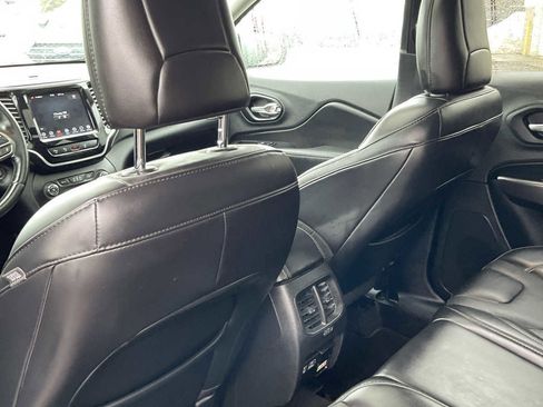 Used 2021 Jeep Cherokee Limited image 47