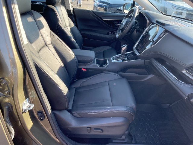 Certified 2025 Subaru Outback Touring XT AWD/4WD image 17