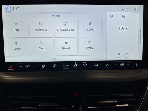 Used 2025 Ford Escape Platinum image 29