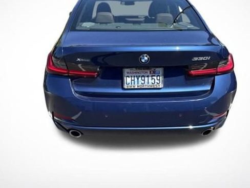 Used 2023 BMW 330i xDrive Sedan w/ Premium Package AWD/4WD image 4
