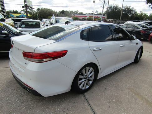 Used 2016 Kia Optima EX w/ Premium Package FWD image 4