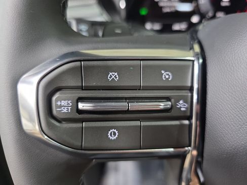 New 2026 GMC Acadia Elevation w/ Elevation Premium Package AWD/4WD image 19