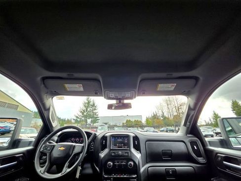 Used 2021 Chevrolet Silverado 2500 Custom w/ Custom Value Package image 24