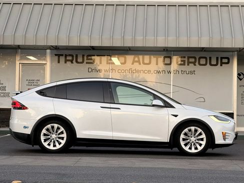 Used 2019 Tesla Model X Long Range AWD/4WD image 5