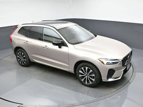 Used 2024 Volvo XC60 B5 Plus w/ Climate Package AWD/4WD image 18