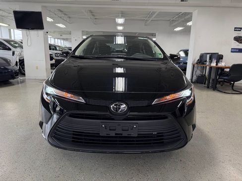 Used 2025 Toyota Corolla LE image 4