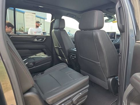 Used 2021 Chevrolet Suburban RST w/ Luxury Package AWD/4WD image 27