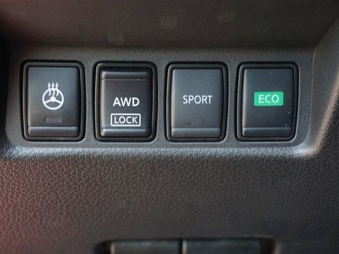 Certified 2022 Nissan Rogue Sport SL image 34