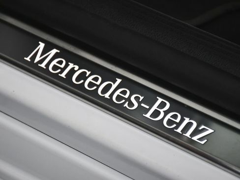 Used 2023 Mercedes-Benz C 300 4MATIC Sedan w/ Pinnacle Trim Package image 12