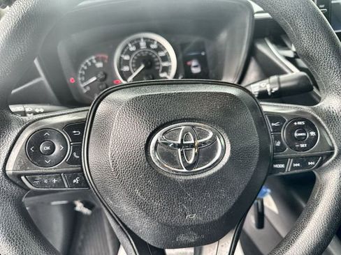 Used 2021 Toyota Corolla LE FWD image 23