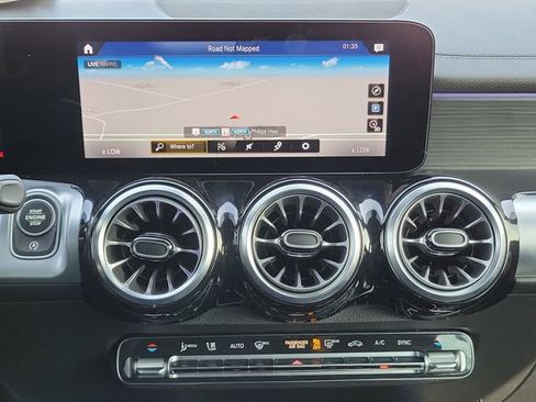 Used 2022 Mercedes-Benz GLB 35 AMG 4MATIC image 34