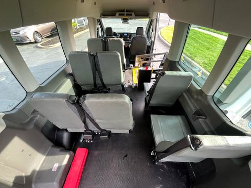 Used 2020 Ford Transit 350 XL image 3