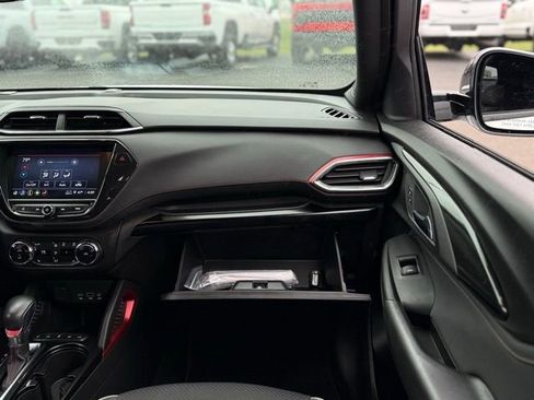 Used 2023 Chevrolet TrailBlazer RS w/ Convenience Package image 27
