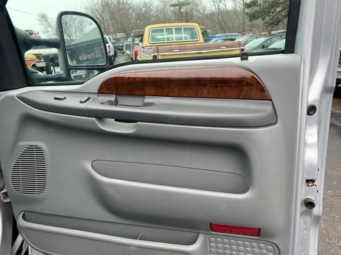 Used 2004 Ford F350 Lariat image 20