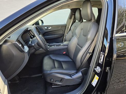 Certified 2023 Volvo XC60 B5 Core w/ Protection Package Premier image 12