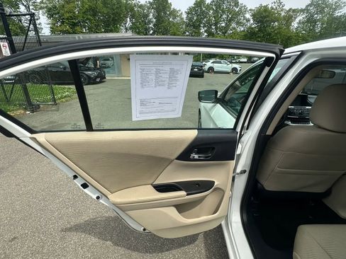 Used 2014 Honda Accord LX image 22