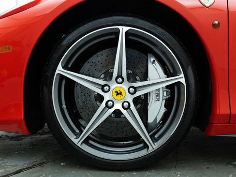 Used 2012 Ferrari 458 Italia Coupe RWD image 8